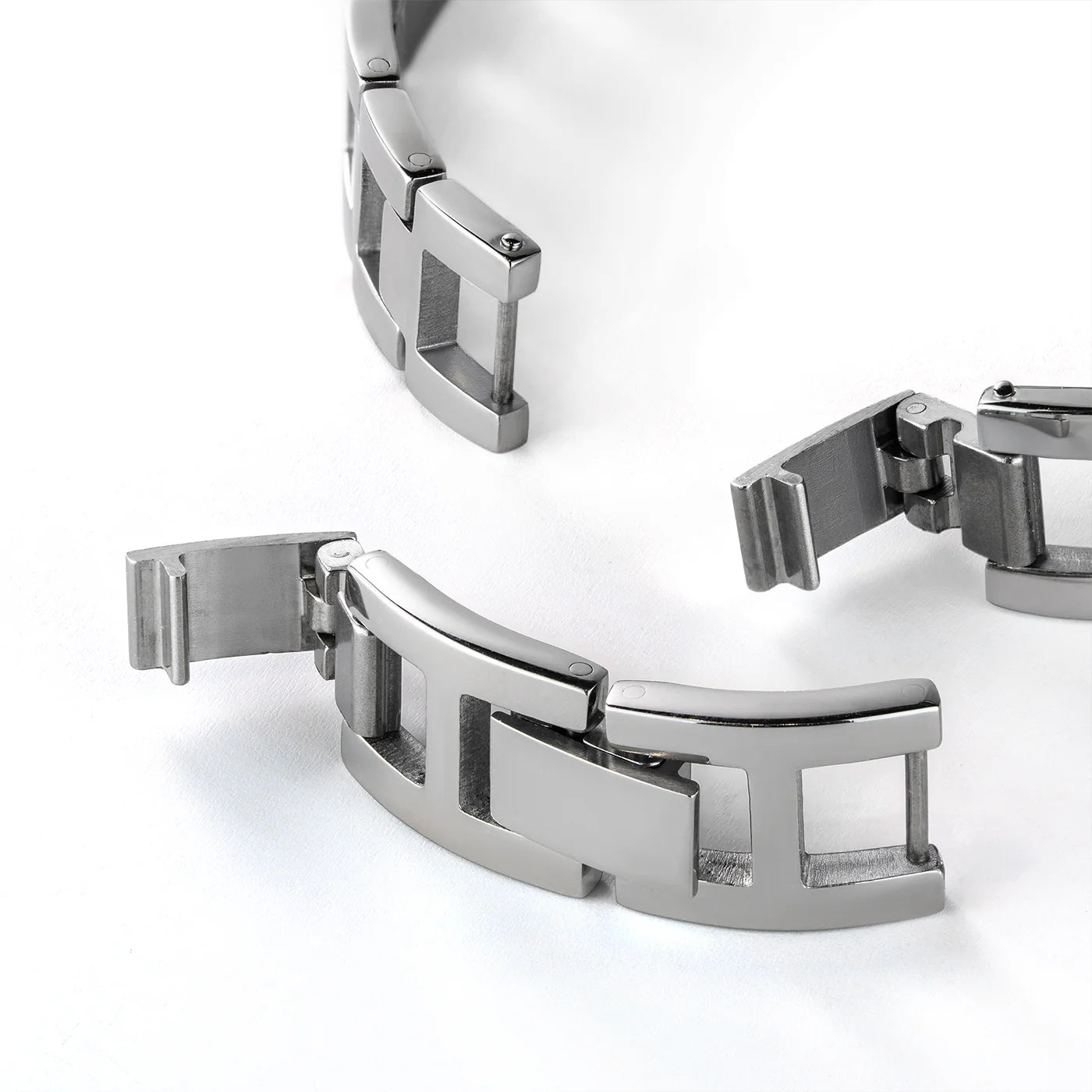 Tang Shield Bracelet